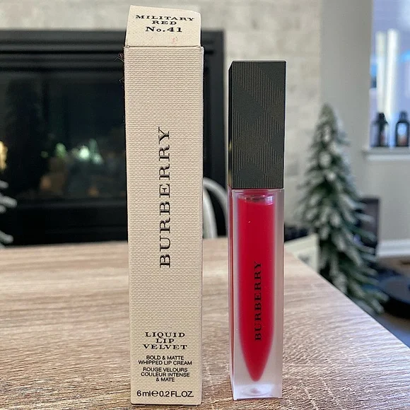 NEW! 💄👄 Burberry Liquid Lip Velvet Cream Gloss Military Red 41 Lipgloss - Picture 1 of 4